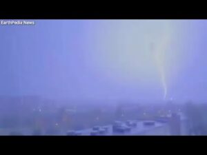 🔥 Yekaterinburg: Fire & protests erupt!  Videos reveal unrest in Russia. Is this dissent a spark igniting revolution? Click to witness the chilling truth! 🇷🇺