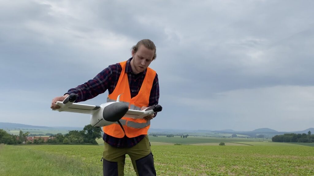 Drones revolutionize forestry!  See how UAVs are transforming forest management, from LiDAR mapping to wildfire detection.  Click to explore the future of our forests.