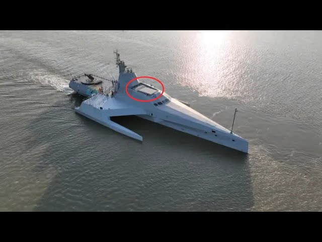 China's new unmanned warship, the "Killer Whale" 🐳, sparks global concern!  Uncover its stealth capabilities & controversial design.  Click to learn more!